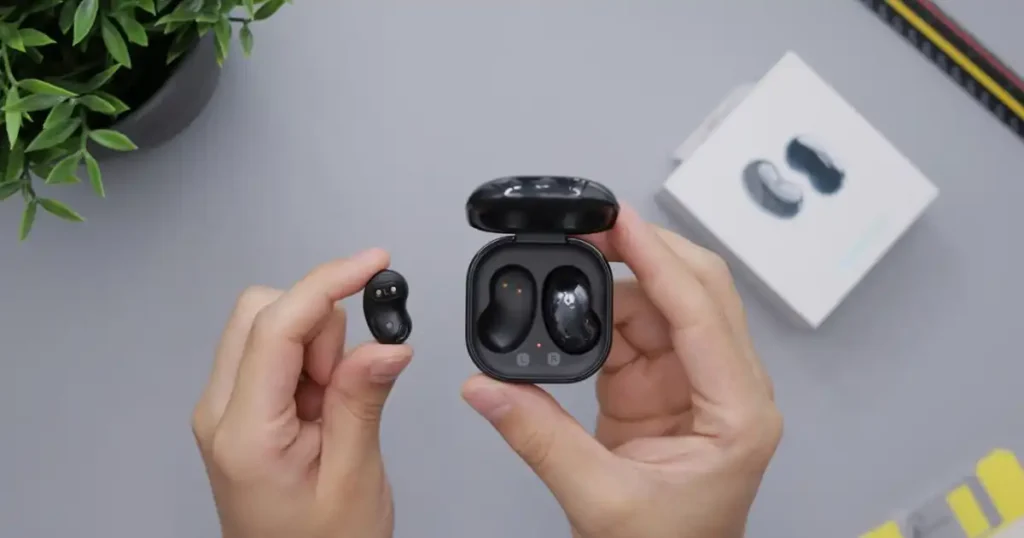 How Do Wireless Earbuds Connect? How Do Wireless Earbuds Connect?
